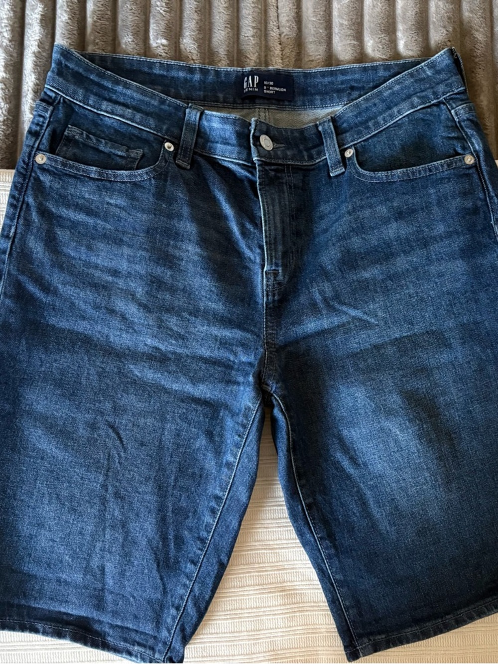 Gap Classic Dark Wash Denim Bermuda Shorts - Picture 2 of 4